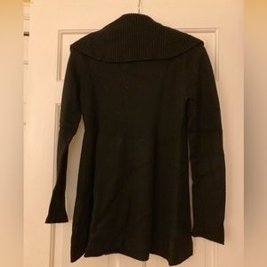 Banana Republic one button cowl neck sweater Size Small